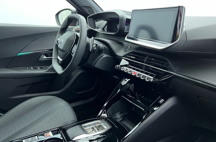 PEUGEOT 2008 SUV Essence