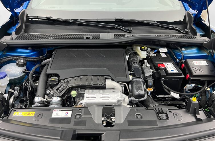 PEUGEOT 2008 SUV Essence