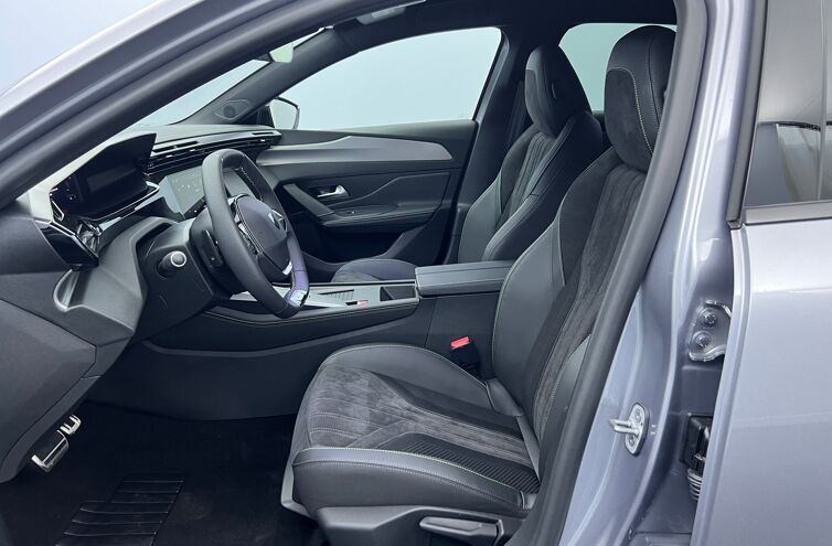 PEUGEOT 308 Berline Essence