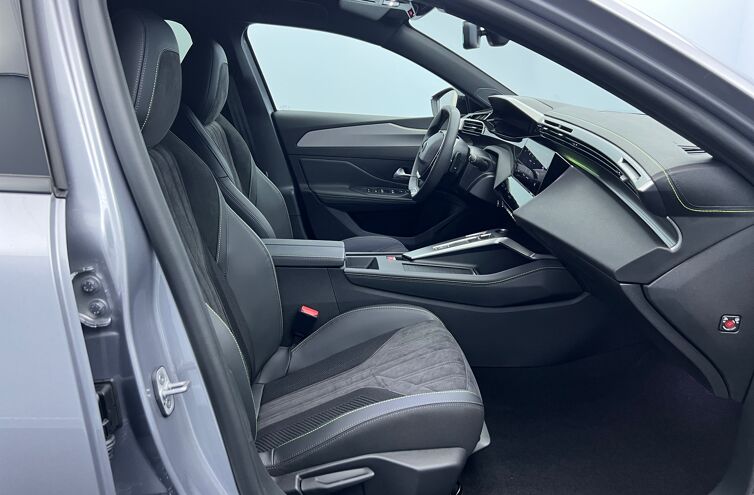 PEUGEOT 308 Berline Essence