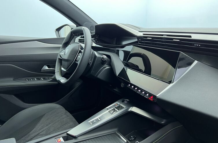 PEUGEOT 308 Berline Essence