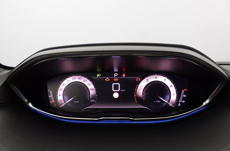 PEUGEOT 3008 SUV Essence
