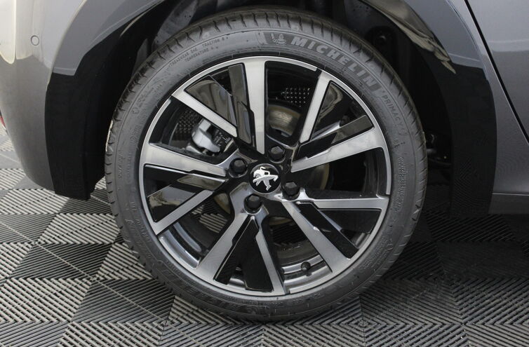 PEUGEOT 208 Citadine Essence