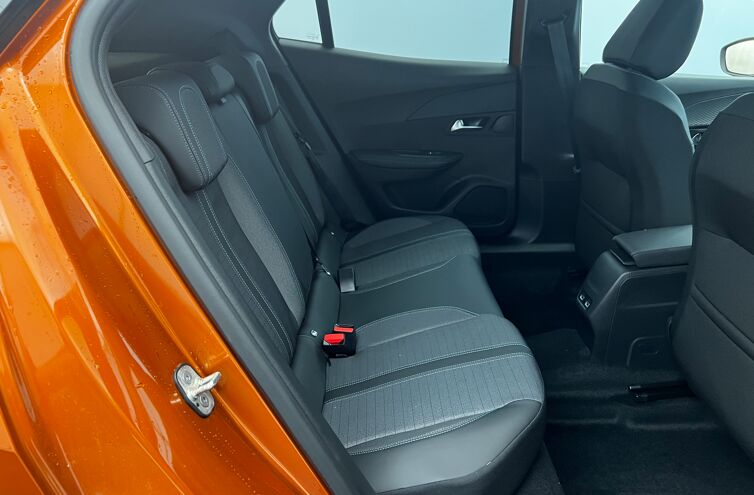 PEUGEOT 2008 SUV Essence
