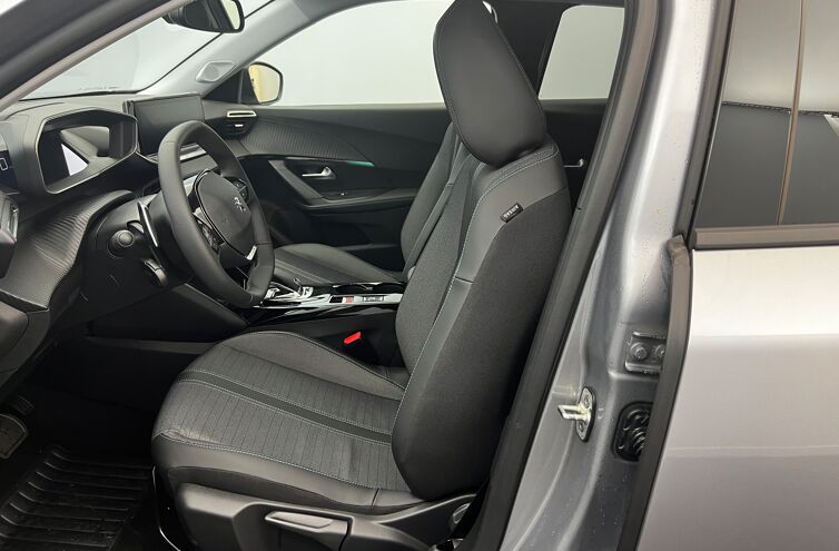 PEUGEOT 2008 SUV Essence