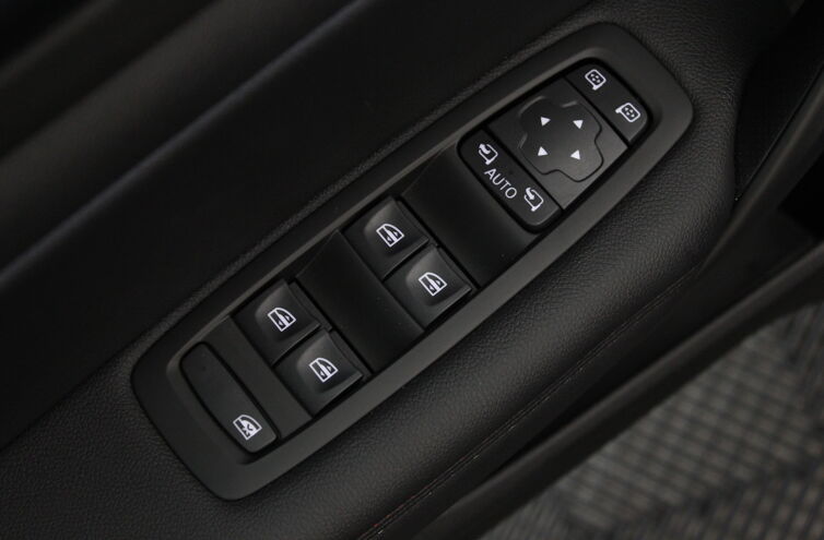 RENAULT Mégane Berline Hybride rechargeable Essence