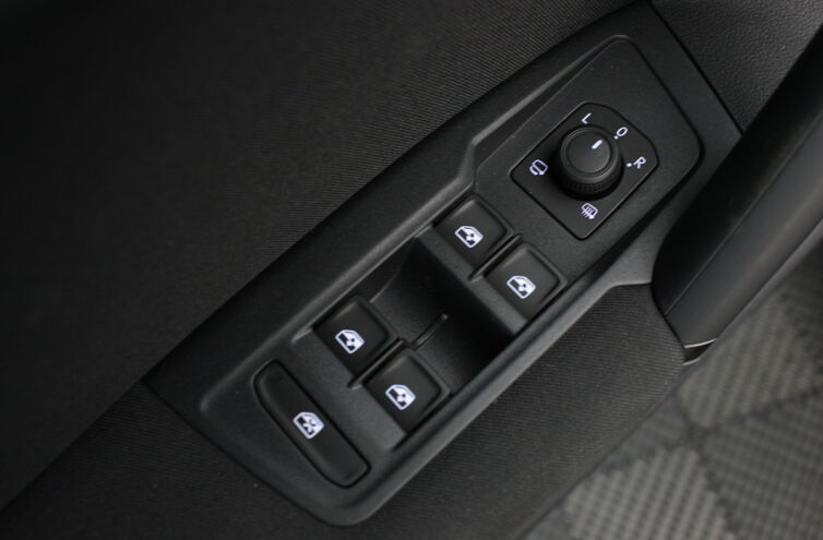 VOLKSWAGEN Tiguan SUV Diesel