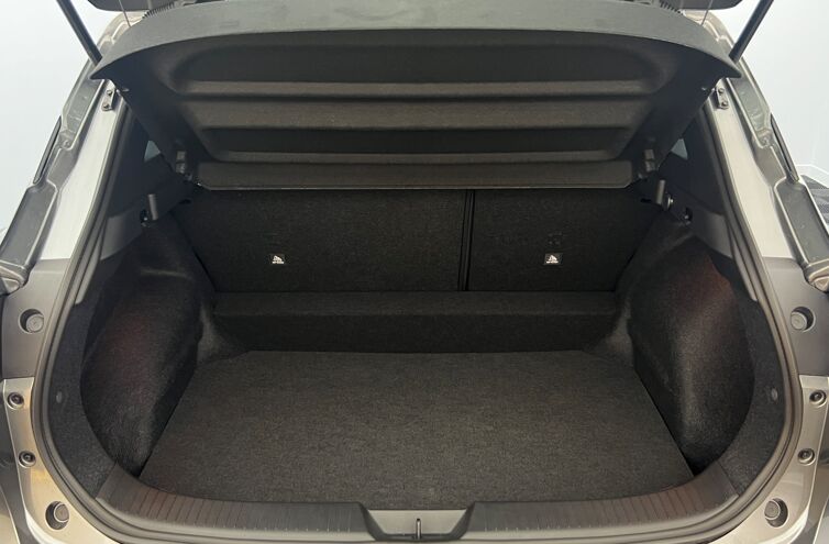 NISSAN Qashqai SUV Essence Hybride