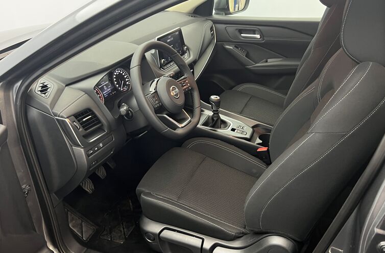 NISSAN Qashqai SUV Essence Hybride