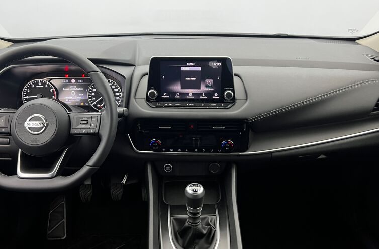NISSAN Qashqai SUV Essence Hybride