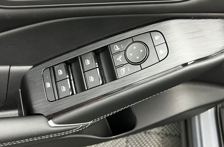 NISSAN Qashqai Nouveau SUV Essence Hybride