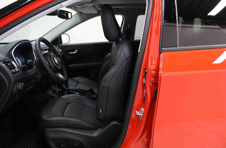 JEEP Compass SUV Hybride rechargeable Essence