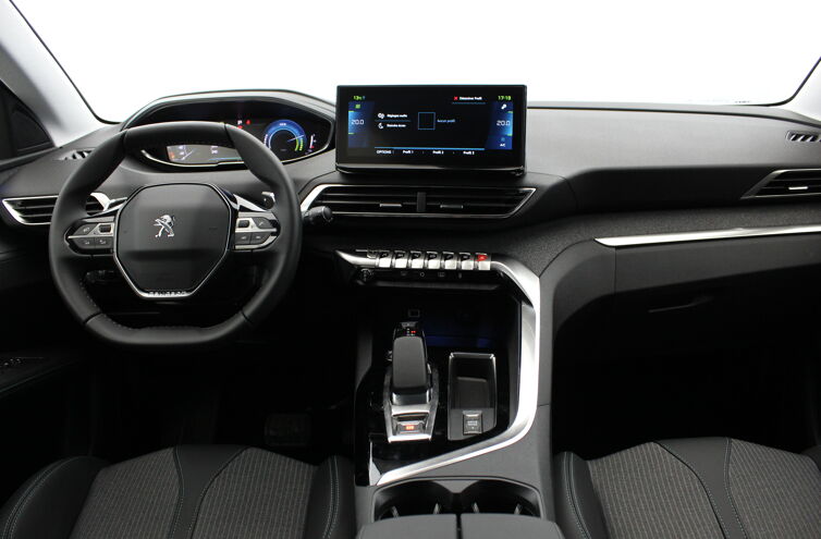 PEUGEOT 3008 SUV Hybride rechargeable Essence