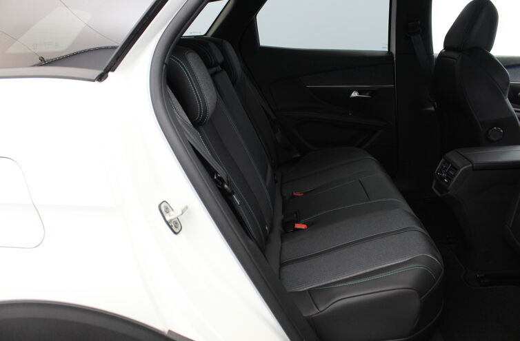PEUGEOT 3008 SUV Hybride rechargeable Essence