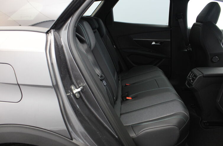 PEUGEOT 3008 SUV Hybride rechargeable Essence