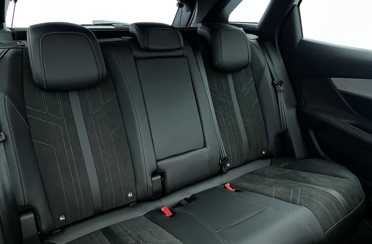 PEUGEOT 3008 SUV Hybride rechargeable Essence