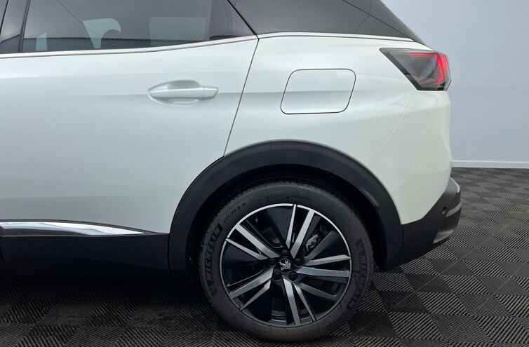 PEUGEOT 3008 SUV Hybride rechargeable Essence