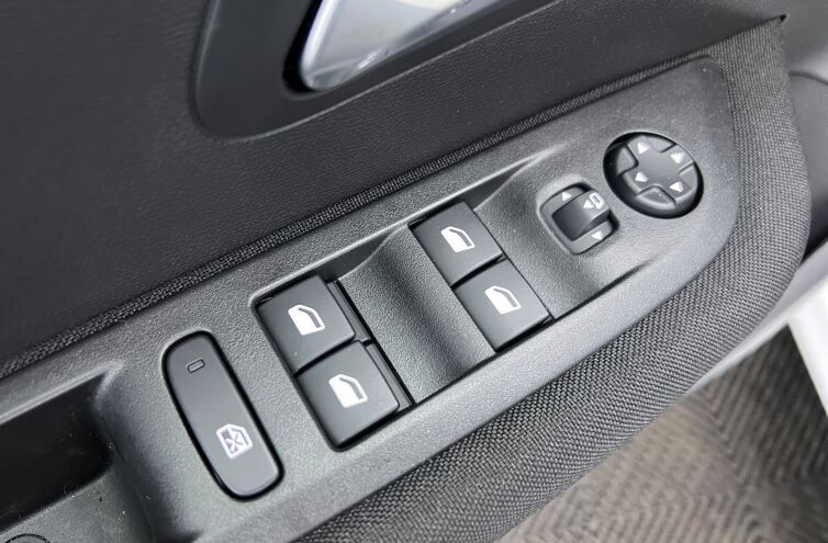 PEUGEOT 208 Citadine Electrique
