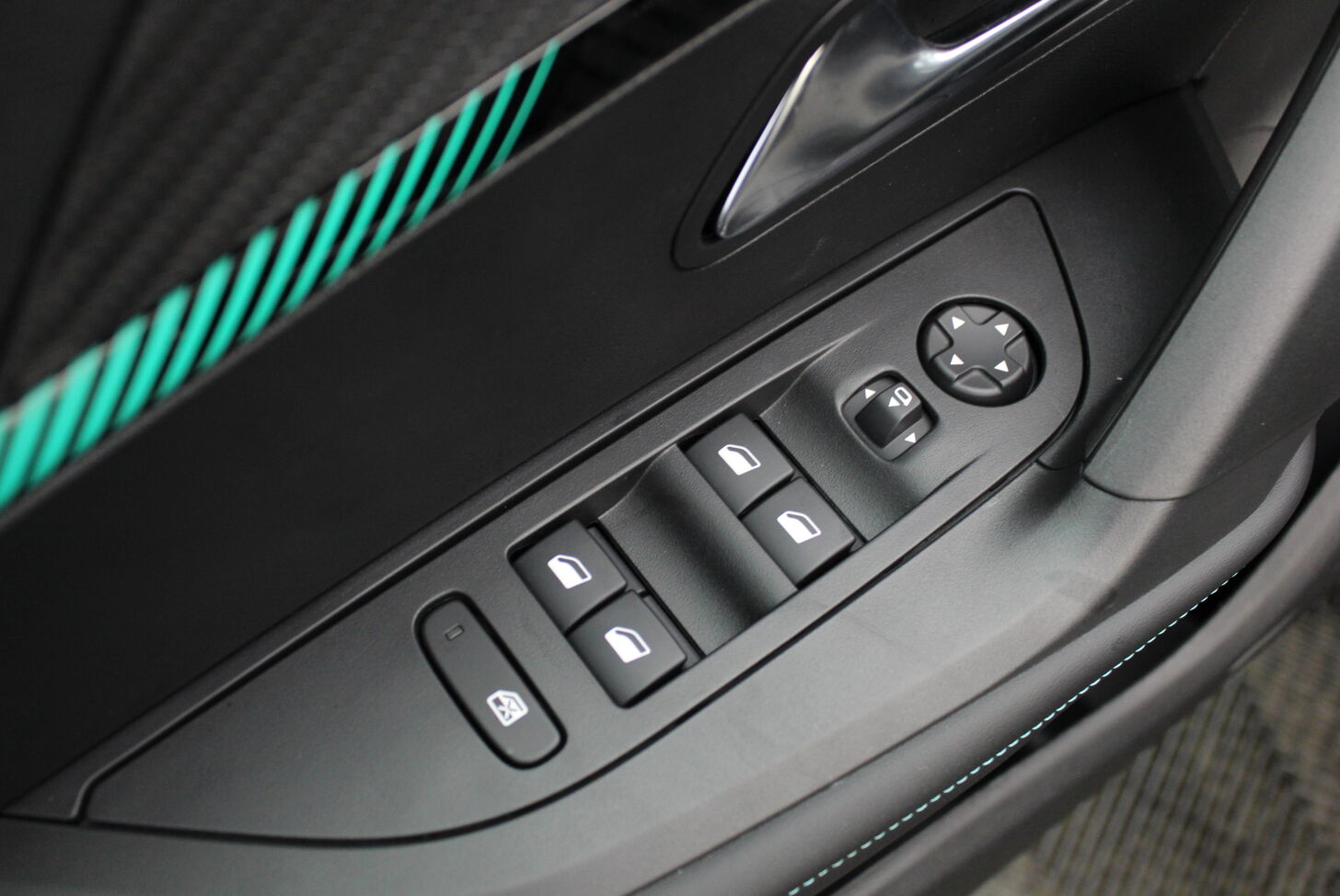 PEUGEOT 2008 -SUV SUV Electrique 