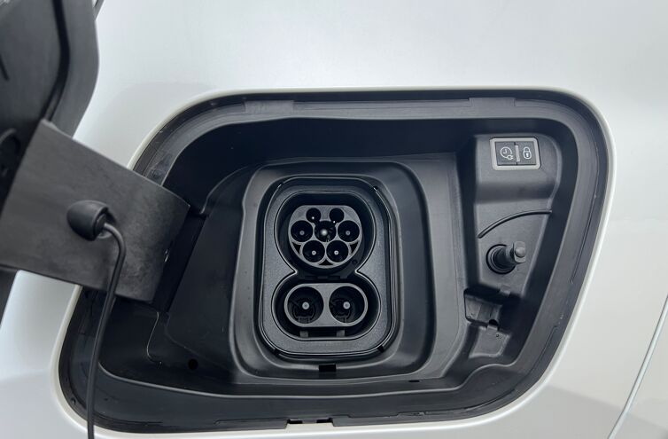 PEUGEOT 2008 SUV Electrique