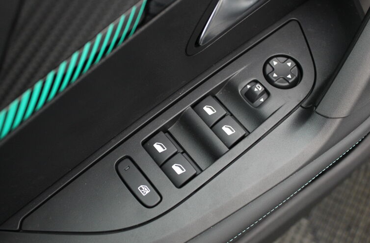 PEUGEOT 2008 SUV Electrique