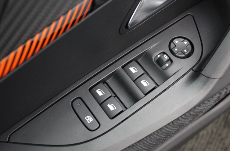 PEUGEOT 2008 SUV Electrique