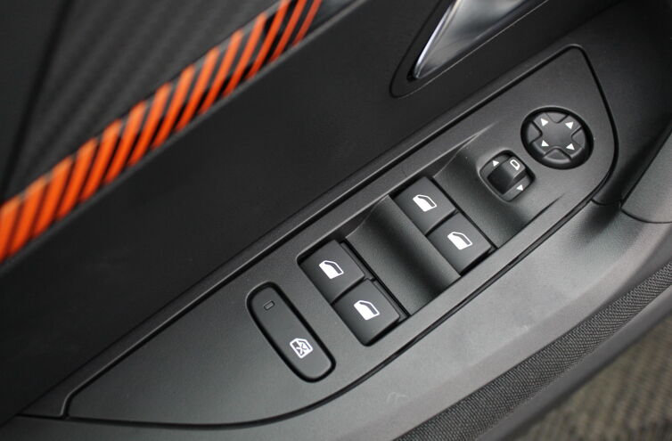 PEUGEOT 2008 SUV Electrique