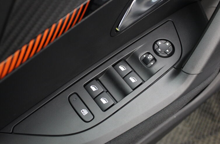 PEUGEOT 2008 SUV Electrique