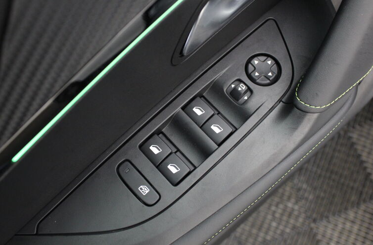 PEUGEOT 2008 SUV Electrique