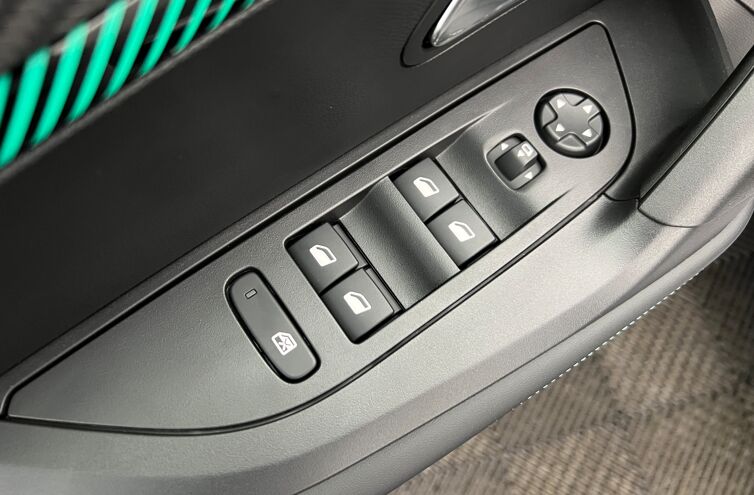 PEUGEOT 2008 SUV Electrique