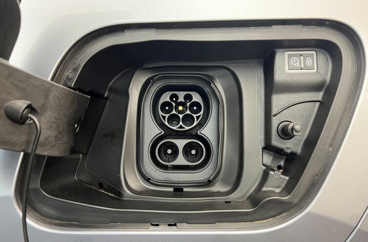 PEUGEOT 2008 SUV Electrique
