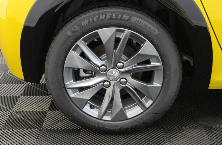 PEUGEOT 208 Citadine Electrique
