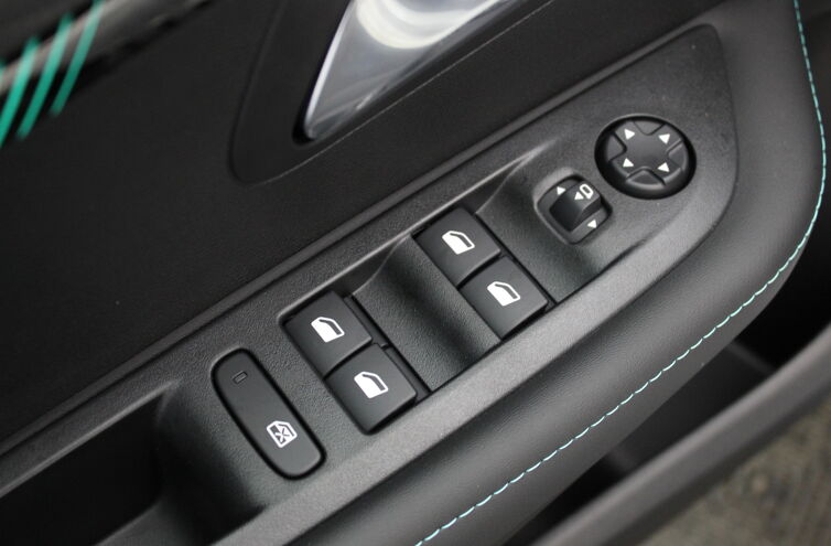 PEUGEOT 208 Citadine Electrique