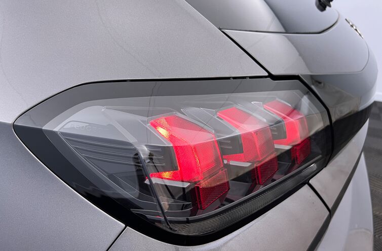PEUGEOT 208 Citadine Essence