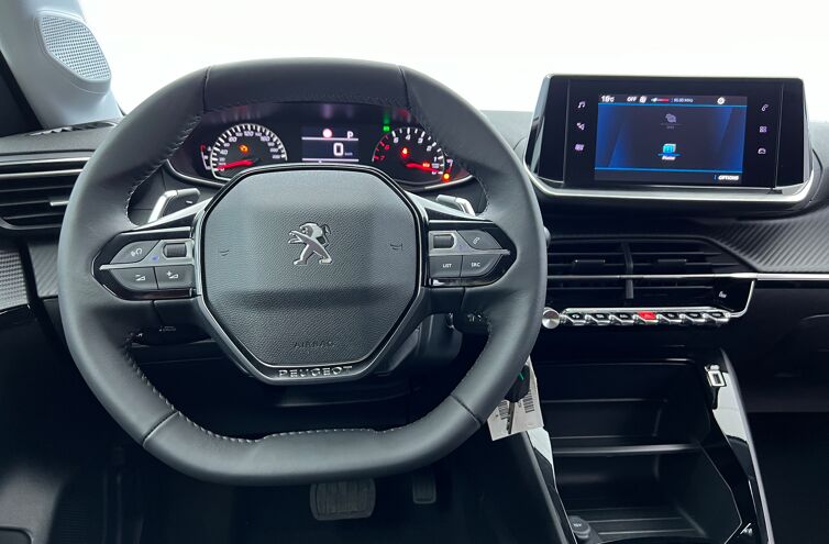 PEUGEOT 208 Citadine Essence