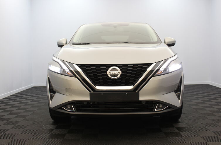 NISSAN Qashqai SUV Essence Hybride