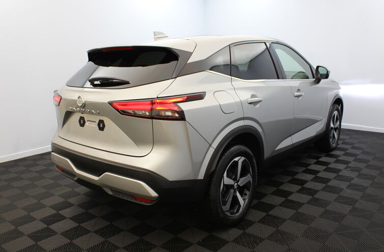 NISSAN Qashqai SUV Essence Hybride