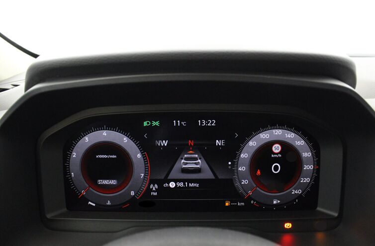 NISSAN Qashqai SUV Essence Hybride