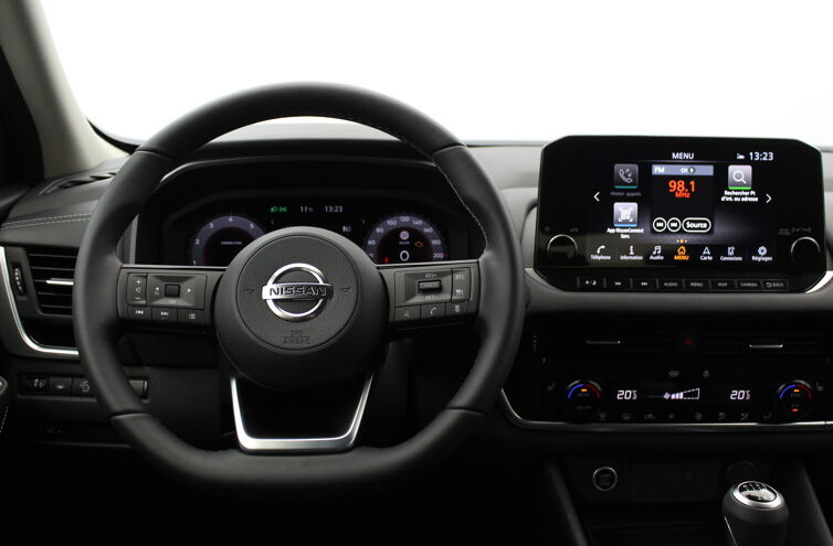 NISSAN Qashqai SUV Essence Hybride
