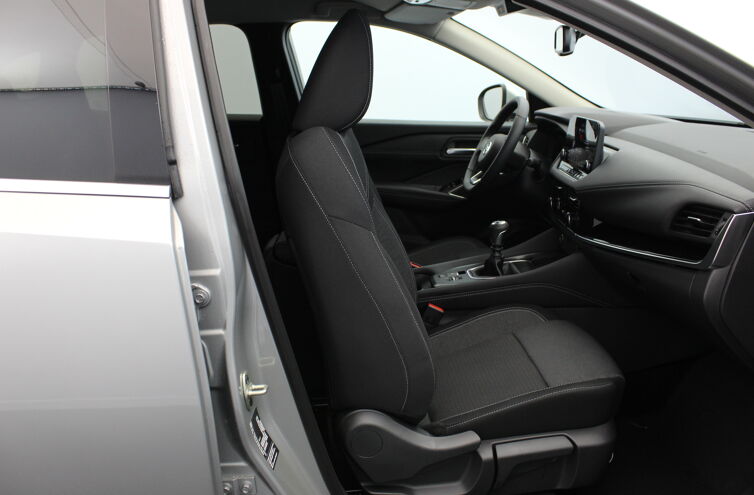 NISSAN Qashqai SUV Essence Hybride