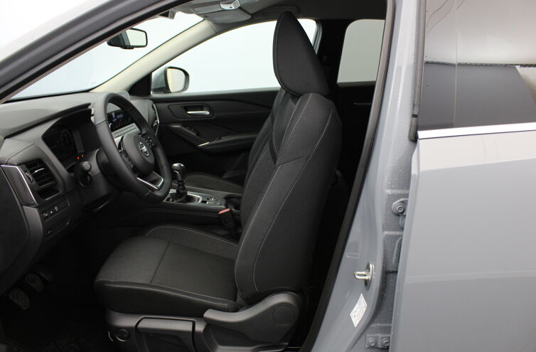 NISSAN Qashqai SUV Essence Hybride