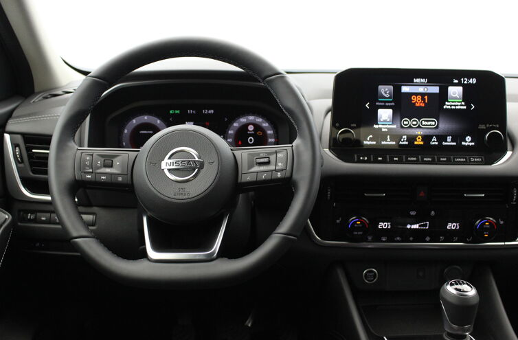 NISSAN Qashqai SUV Essence Hybride