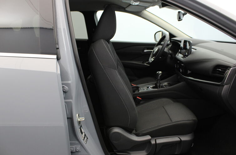 NISSAN Qashqai SUV Essence Hybride