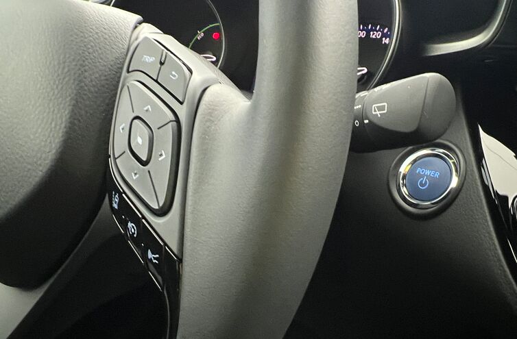 TOYOTA C-HR SUV Hybride Essence