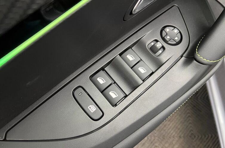 PEUGEOT 2008 SUV Diesel