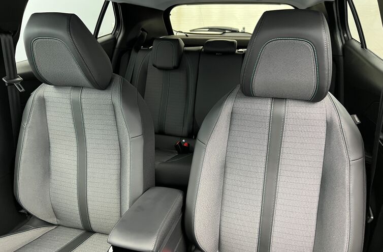 PEUGEOT 2008 SUV Essence