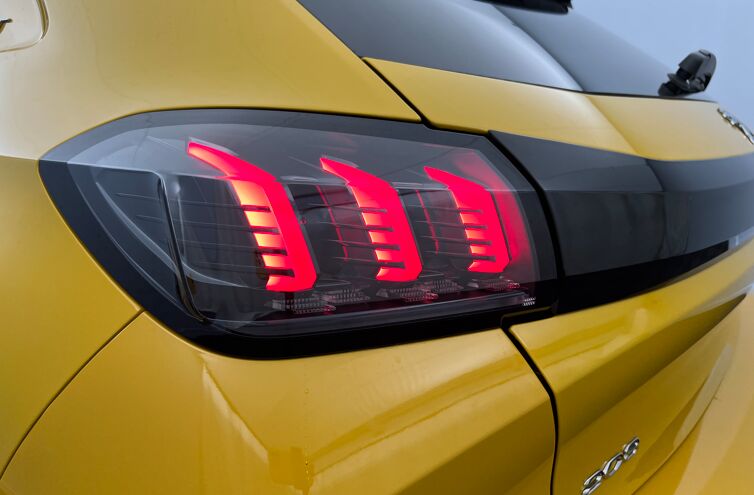PEUGEOT 208 Citadine Essence