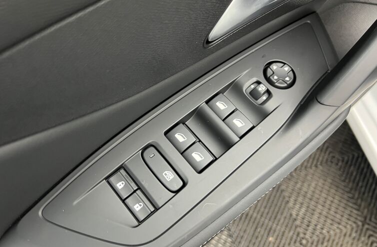 PEUGEOT 308 Berline Diesel