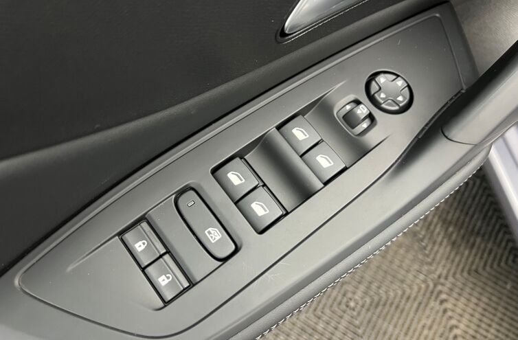 PEUGEOT 308 Berline Diesel