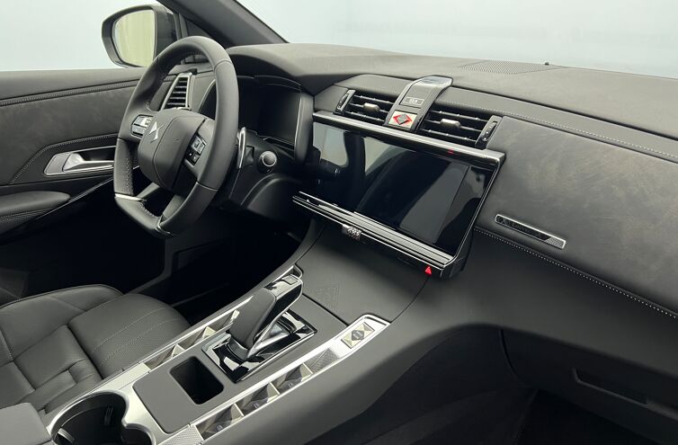 DS DS7 Crossback SUV Hybride rechargeable Essence